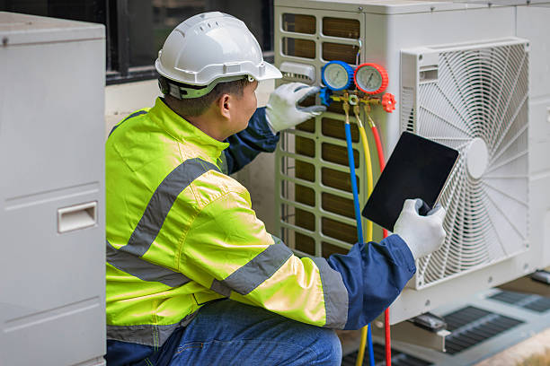 Professional Hvac technician working in Marlborough, MO